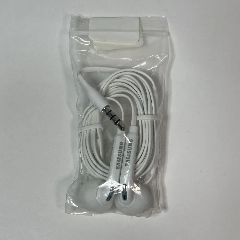 SAMSUNG OEM Wired Headset Headphones 3.5mm Ear Buds w/Controls EO-EG920LW White